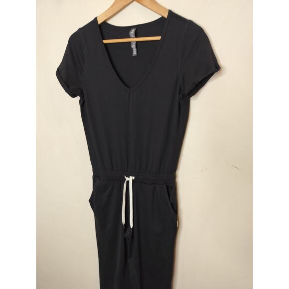 Vuori All Day Jumpsuit Short Sleeve Pant Romper V Neck - Picture 4 of 9